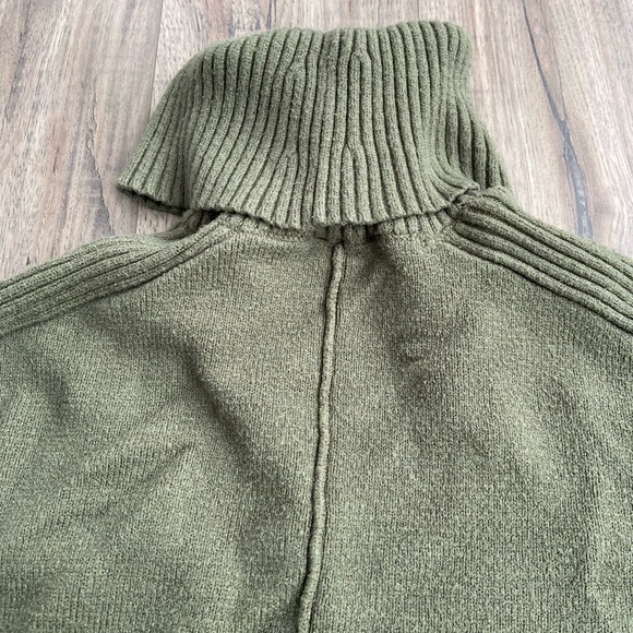 Women’s green XL sweater - Picture 3 of 4